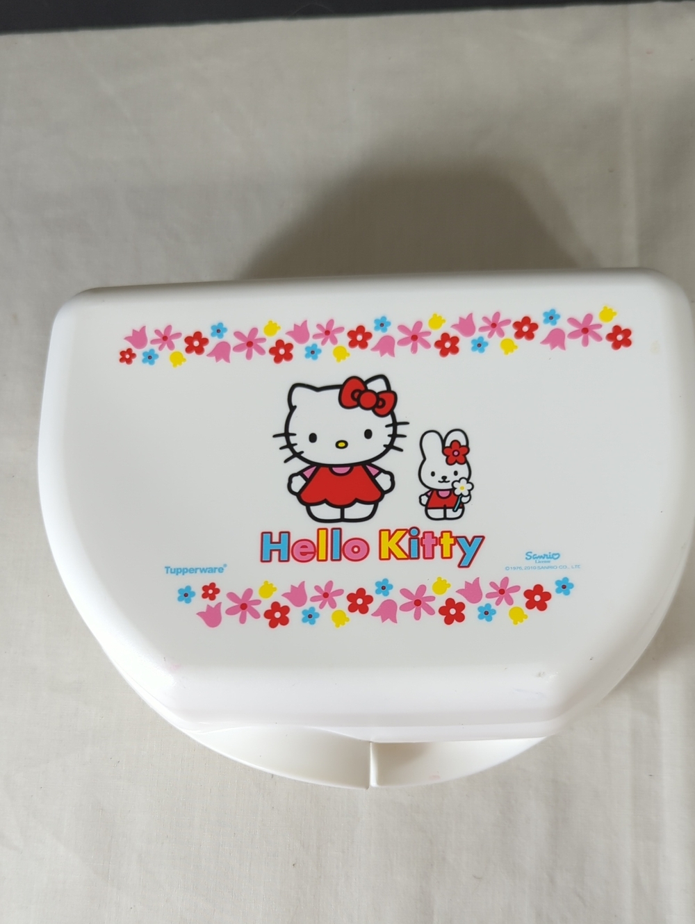 Tupperware Hello Kitty White, Red and Pink Floral Luncher Rare
